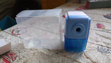 Pen Pencil Sharpener | Simple Student Office Pencil Sharpener | Fashionable and Convenient Non-Slip Base Pencil Sharpener,Lightweight Manual Sharpener, Non-Slip Handle (1 Pc)